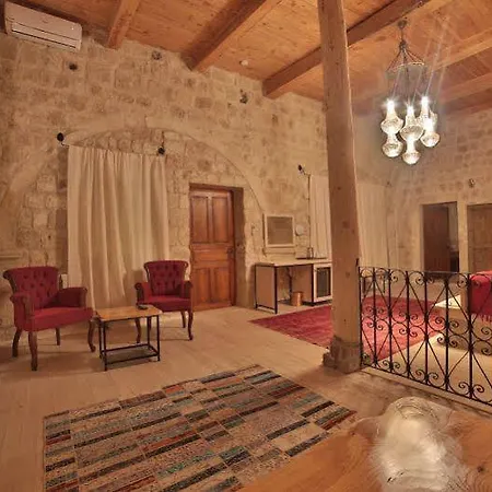 Taru Cave Hotell 5*