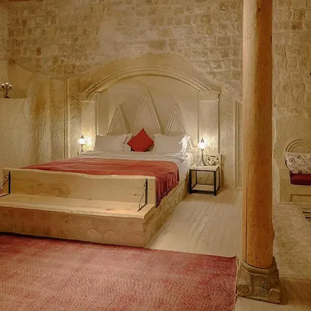 Taru Cave Ургуп