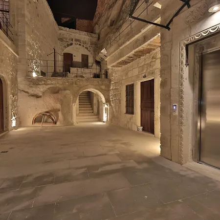 Taru Cave Ουργκούπ