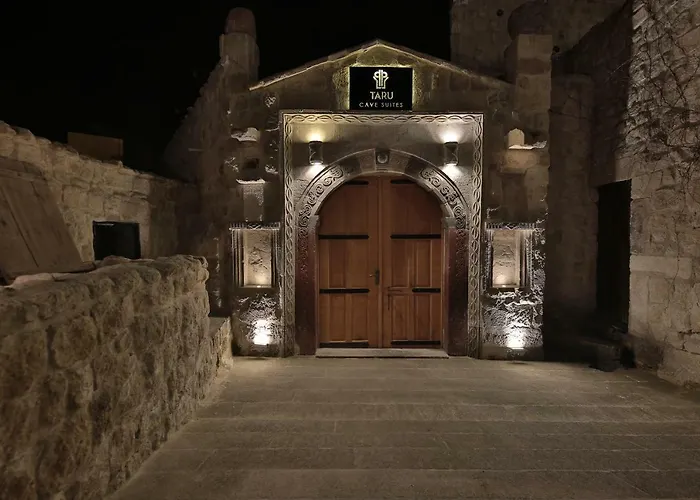 Taru Cave אורגופ
